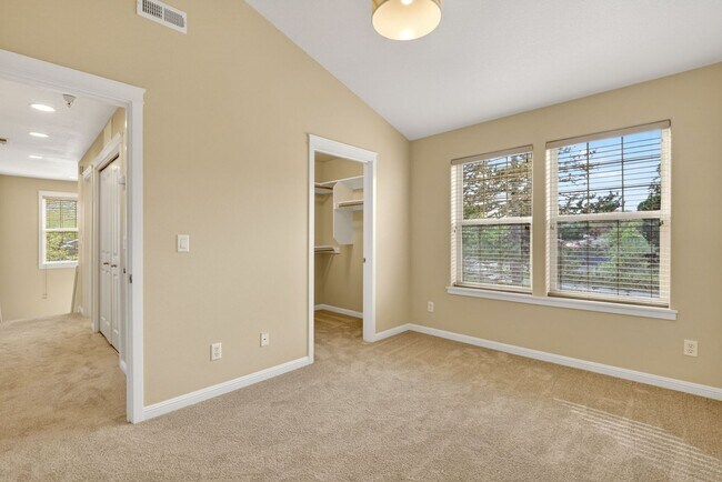 Photo - 368 SW Eastman Pkwy Unit 368