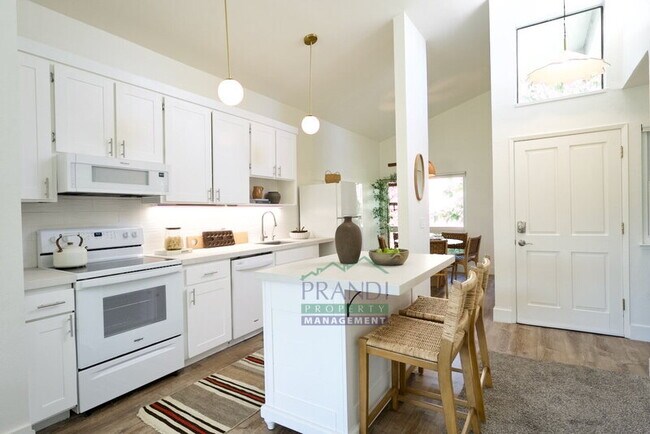 Photo - 505 Larkspur Plaza Dr Unit #4