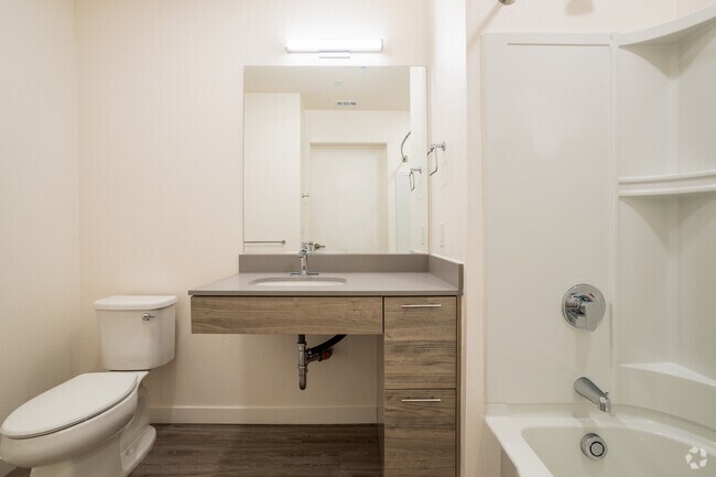 1BR, 1BA - 756SF