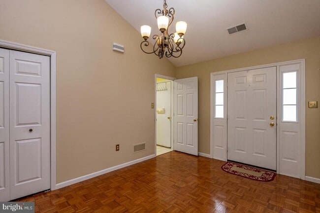 Photo - 193 Hawthorne Ct