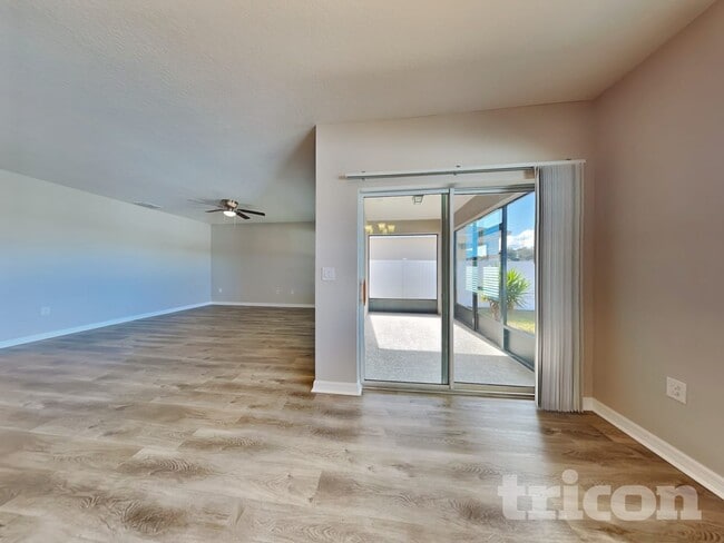 Photo - 4262 Roberta Dr