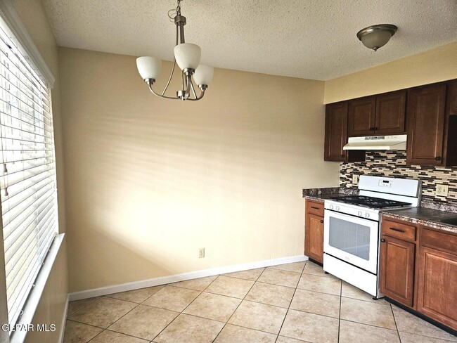 Photo - 1601 N El Paso St Unit 7