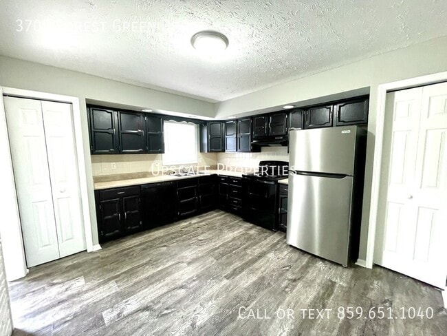 Photo - 3705 Forest Green Dr