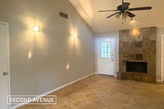 Photo - 23507 Canyon Lake Dr