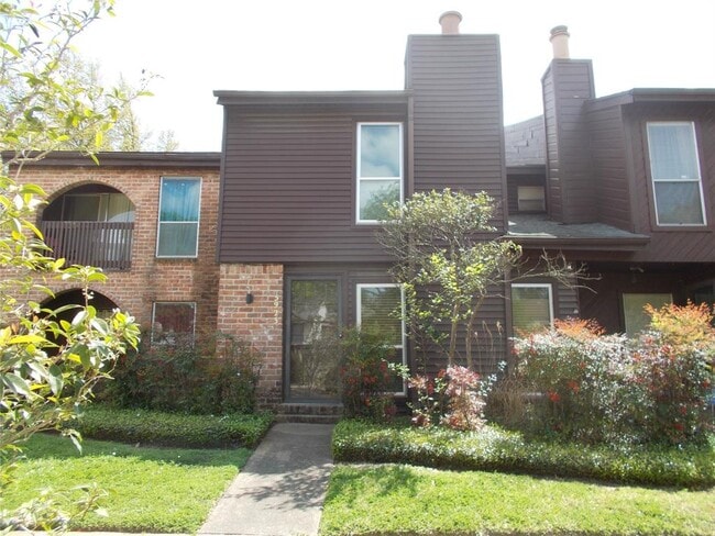 Photo - 5923 Arncliffe Dr Unidad 5923 Rental