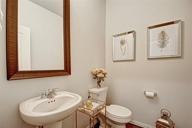 Photo - 23811 Via Viale Dr
