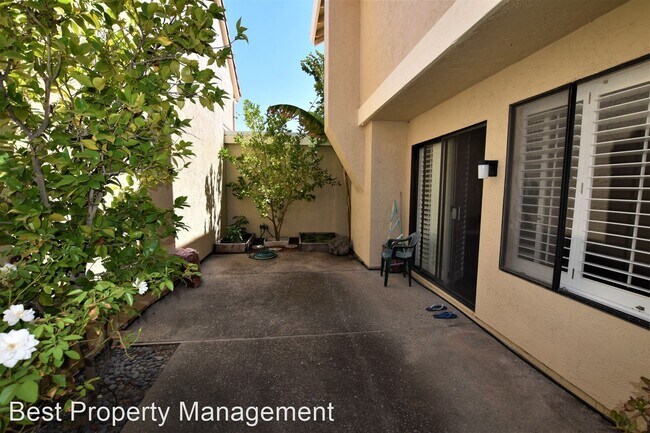 Photo - 3 br, 2.5 bath House - 230 Northcreek Cir