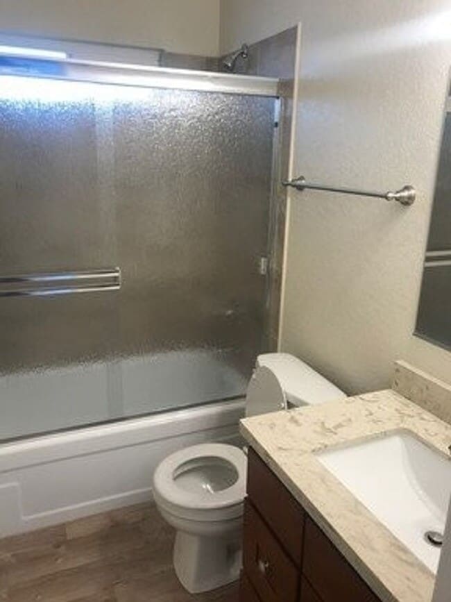 Photo - 497 Sebastopol Ave Unidad 4