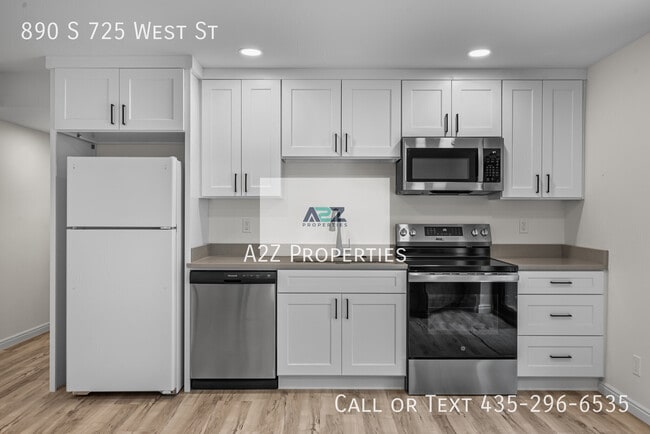 890 S 725 W St