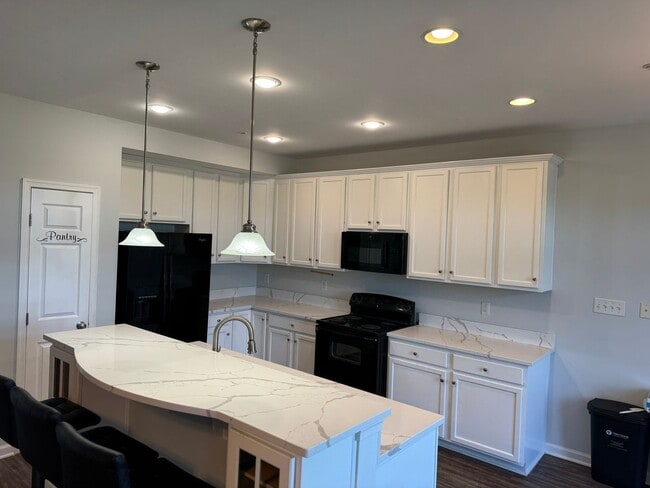 Photo - 8011 Forest Ridge Dr