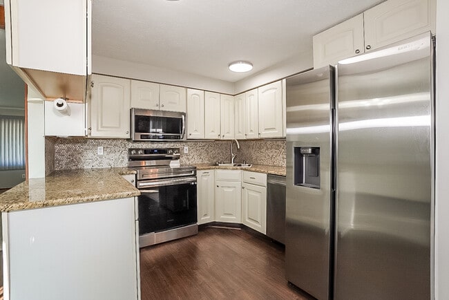 Photo - 8975 Cambridge Dr