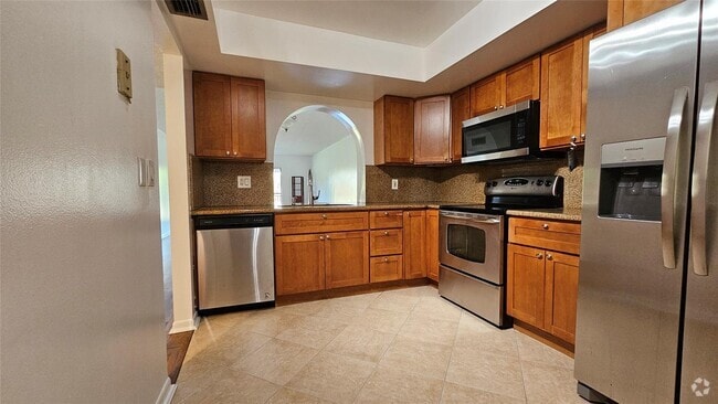 Building Photo - 16171 Blatt Blvd Unit 202 Rental