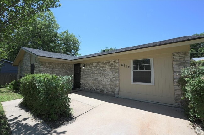 Building Photo - 6712 Modesto St Rental