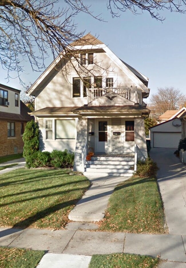 Building Photo - 2525 N 68th St Unit Lower
