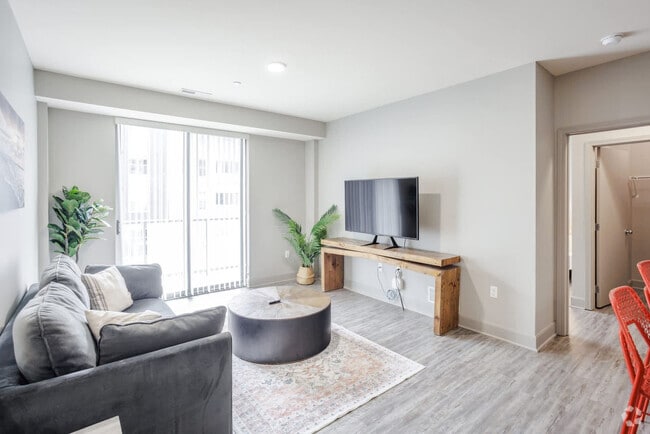 Building Photo - 121 E Freedom Way Rental