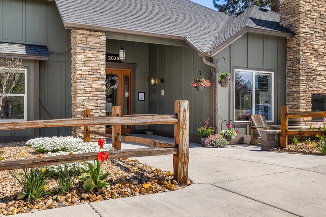 Photo - The Commons @ Pilot Butte Apartment Homes