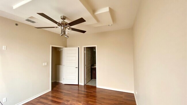 Photo - 1213 E Camellia Ave Unit b