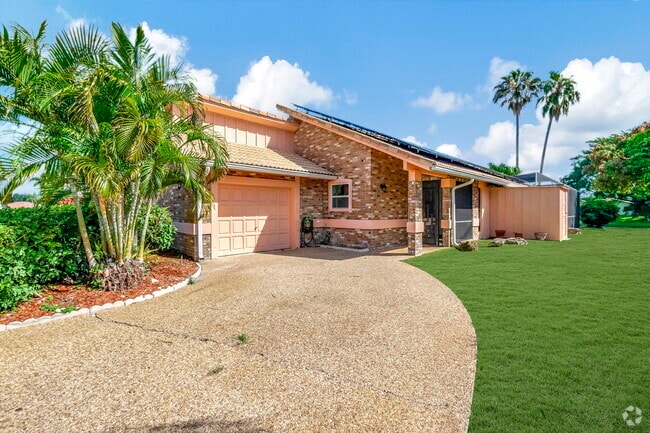 Building Photo - 10204 Camelback Ln Rental