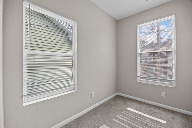 Photo - 126 Linden Ave Unit # 3