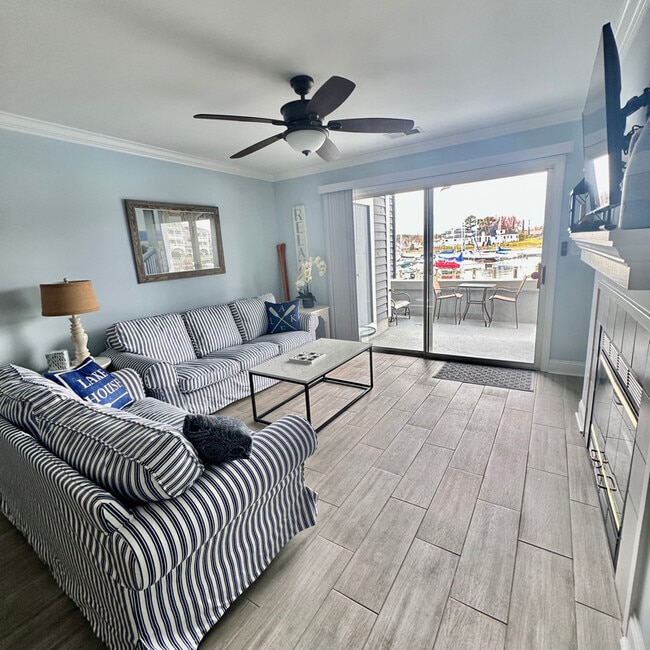 Photo - 18713 Vineyard Point Ln