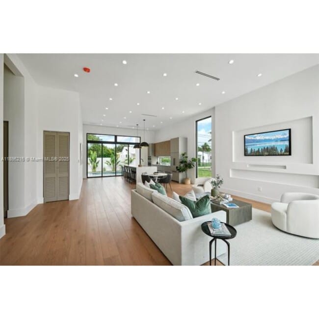 Photo - 510 NW 50th St