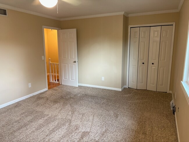 Photo - 2312 Darwin Ln