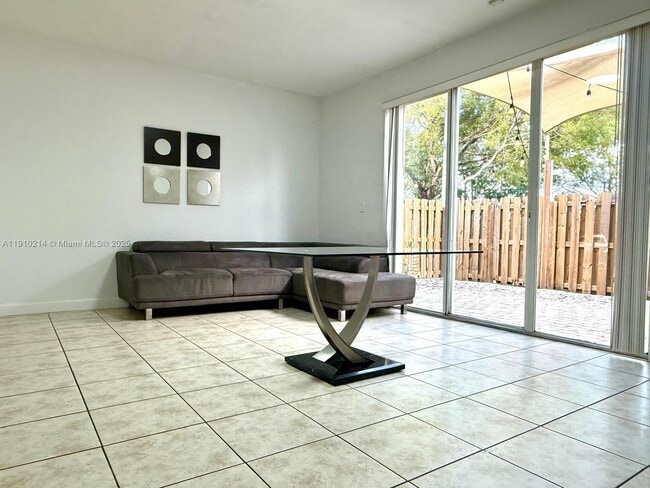 Photo - 8675 NW 109th Ct