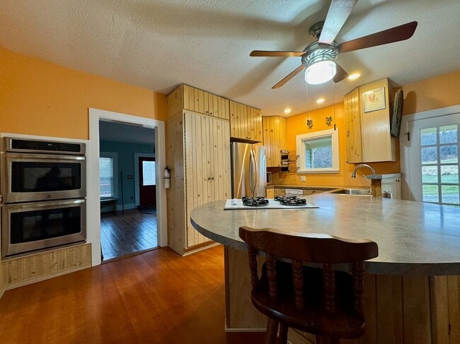 Photo - 1937 Spencer Hill Rd