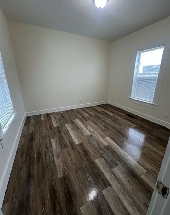 11-15 Lilley Avenue
