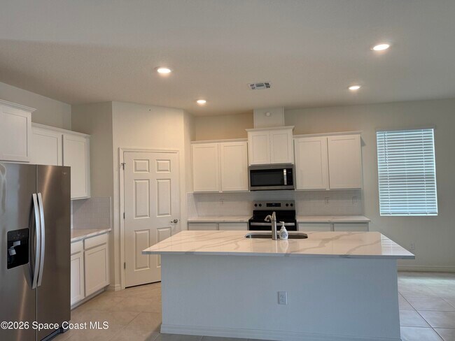 Photo - 1566 Criswell Ln SE