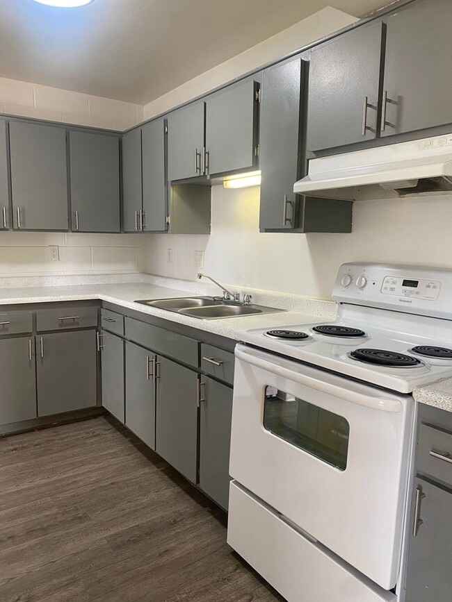 Photo - The Lowell Apartments