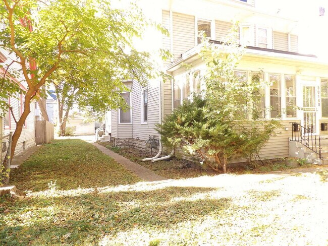 Photo - 2 Bedroom Lower Level Duplex - South Minne... Unidad 1