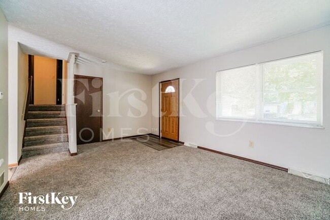 Photo - 627 Presidential Way