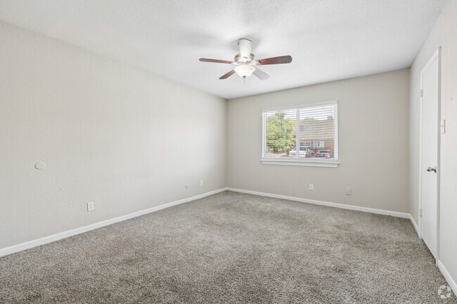 3BR, 2BA - 1,290SF - Primary Bedroom
