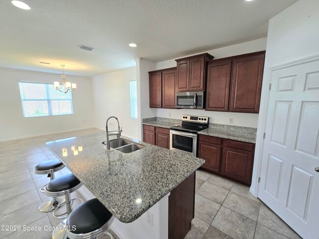Photo - 1723 Musgrass Cir