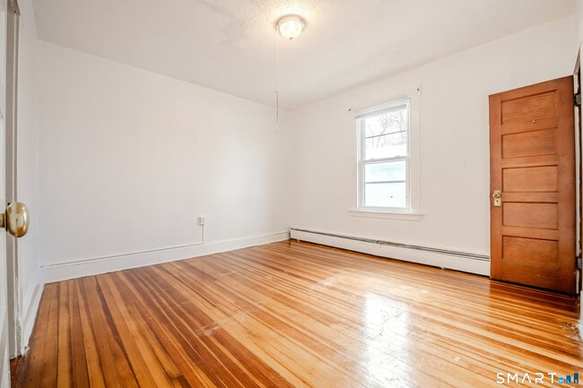 422 Allen St