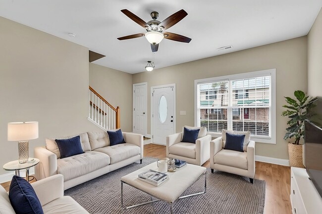 Photo - 2 bed, 2.5 bath pet friendly apartment for... Unit L1