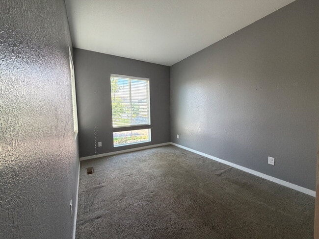 Photo - Georgous Three Bedroom Home in Reunion with Private Office, Loft & Chef’s Kitchen!