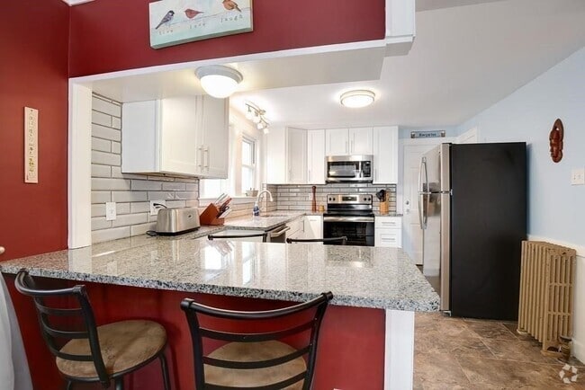 Building Photo - 19 Fairview Ave Unit 1 Rental