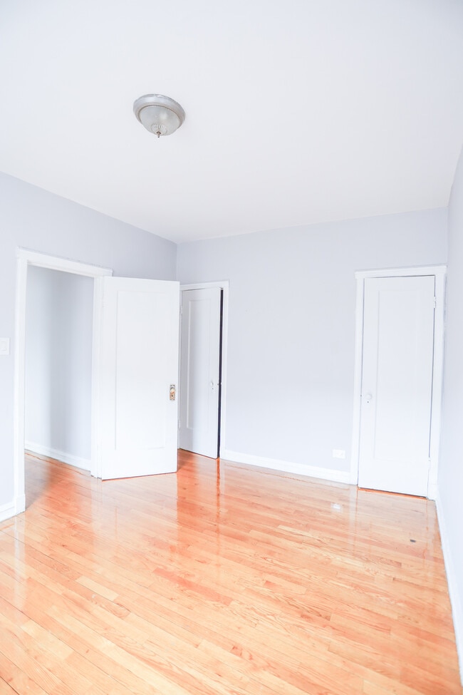 Photo - 6950 N Ashland Blvd Unit #403