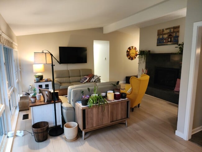 Photo - 16237 NE 30th St