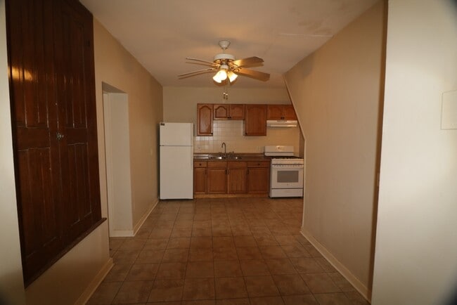 Photo - 1316 E 10th St