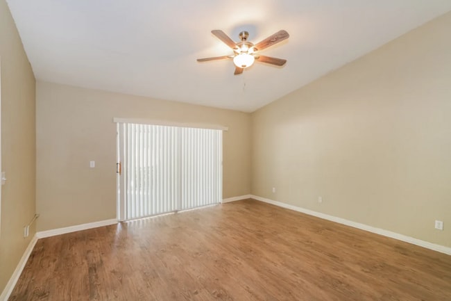 Photo - 9601 Wydella St