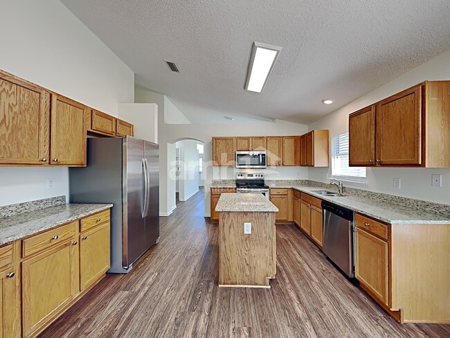 14213 Fish Eagle Dr E