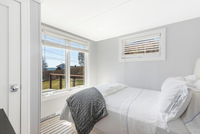 Photo - 23 Landing Ln