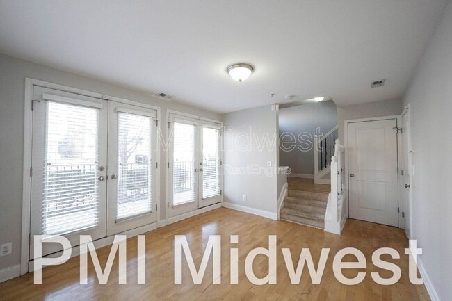 Photo - 515 E New York St