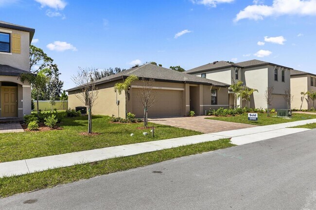 Photo - 553 Seaspray Dr House