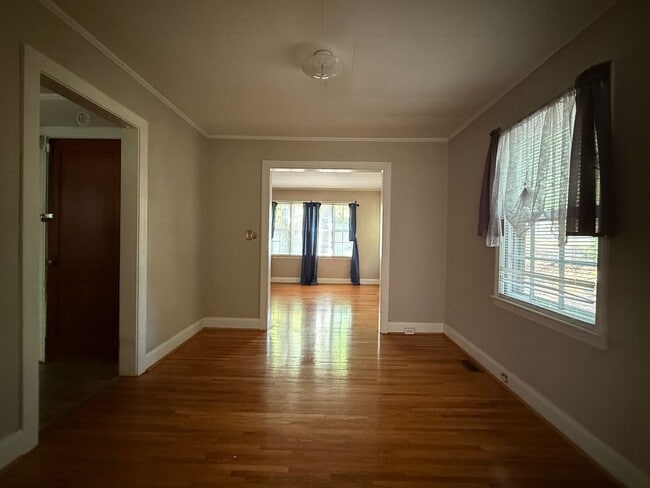 Photo - 4 Bedroom/1 Bath Home for Rent