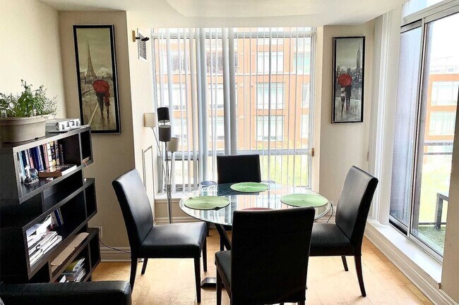 Photo - 500 Queens Quay W Unité 505W