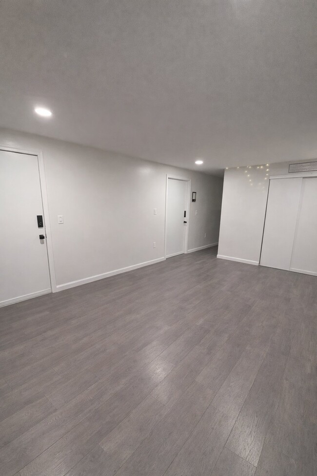 Photo - 156 Main St Unit B1